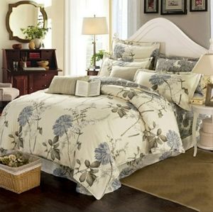 Eyona 100% Cotton Queen Size Duvet and Shams